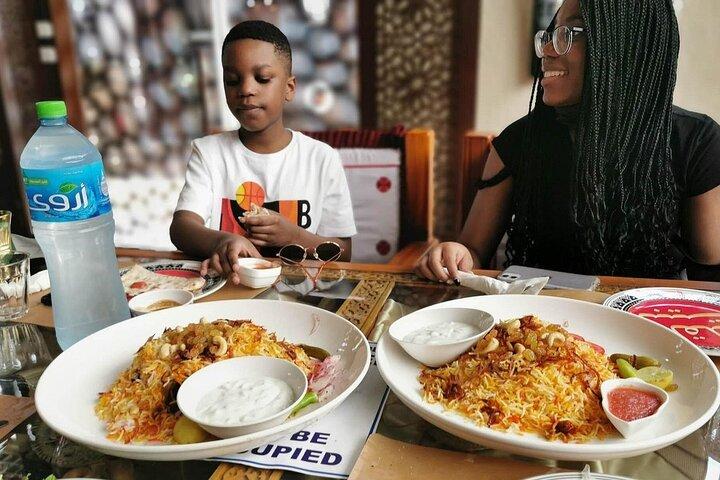 Dubai Old Town Walking Tour com degustações de comida de rua