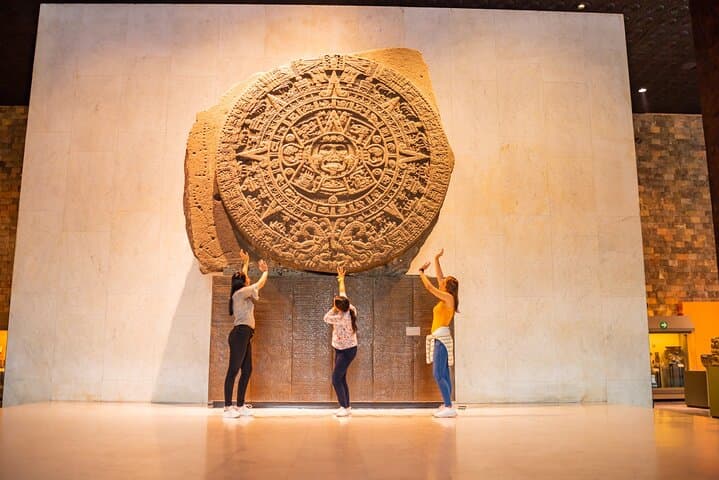 Anthropology Museum, Chapultepec Castle & Cable Car Tour