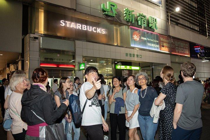 東京のダークサイド - 新宿歌舞伎町ナイトウォーキングツアー
