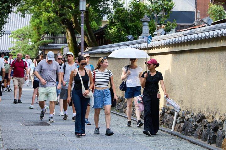 Visite à pied pour les premiers visiteurs