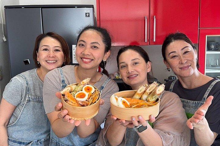 東京プライベートクッキング教室：ラーメン＆餃子、ジャパンホーム体験
