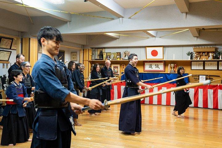 東京2 - 本物のサムライ体験 : 日本の剣道