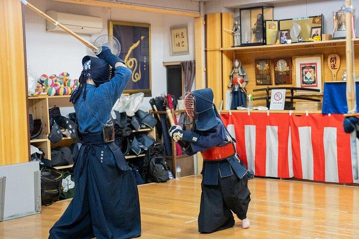 東京2 - 本物のサムライ体験 : 日本の剣道