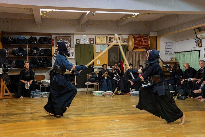 東京2 - 本物のサムライ体験 : 日本の剣道