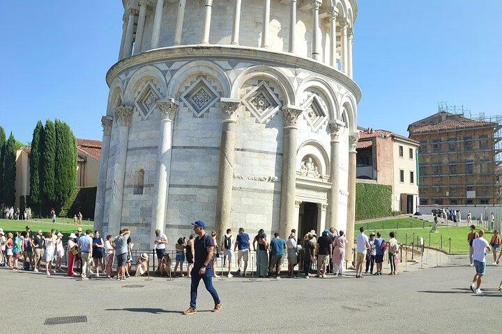 Torre inclinada de Pisa Entradas