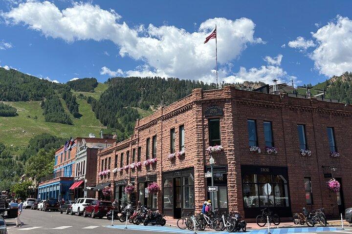 Aspen Self-Guided Tour : Tales of Wealth, Wildness and Rebellion