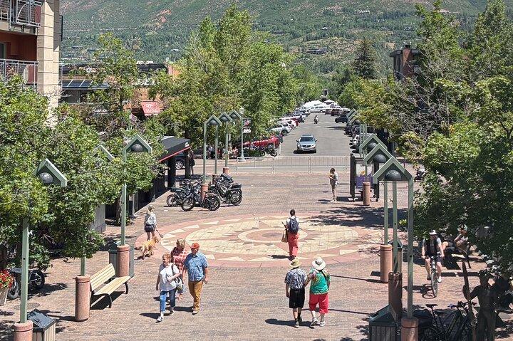 Aspen Self-Guided Tour : Tales of Wealth, Wildness and Rebellion