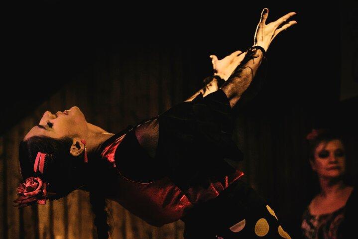Madrid : Spettacolo locale di flamenco con tapas a El Cortijo