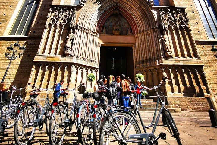 Handmade Workshop & Bike Tour in Barcelona