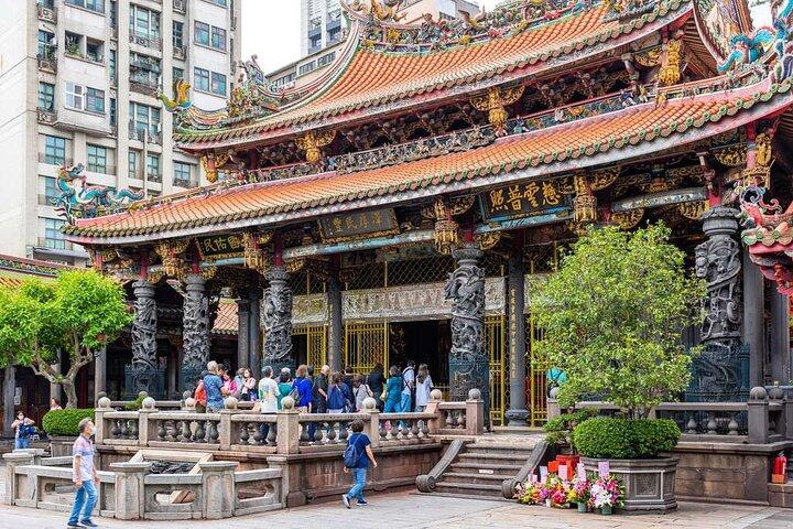 Tour privato di un'intera giornata a Taipei Cultura, mercati e attrazioni panoramiche
