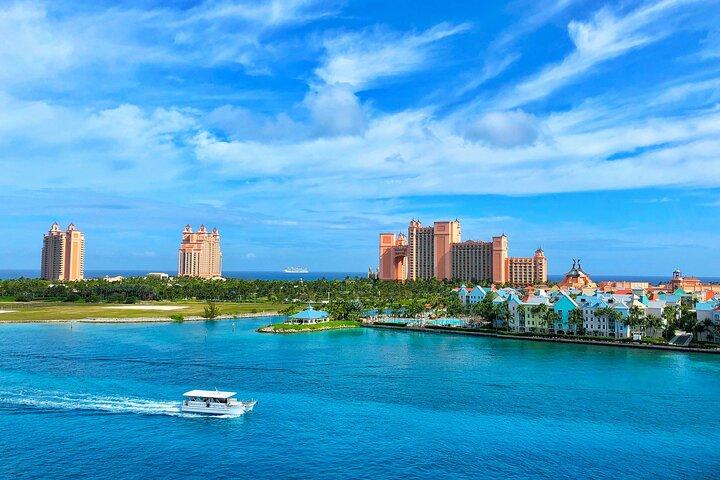 Tur och retur-service till Atlantis Semesterorter och Paradise Island