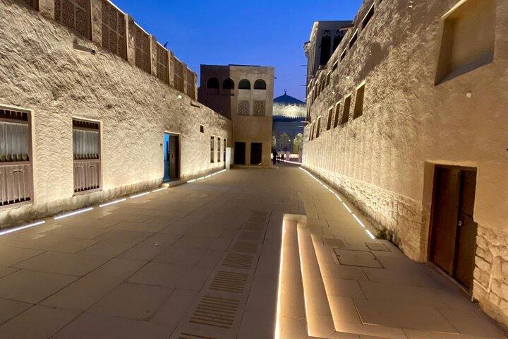 Old Dubai Walking Tour: Abra Ride, Spice Souk & Gold Souk