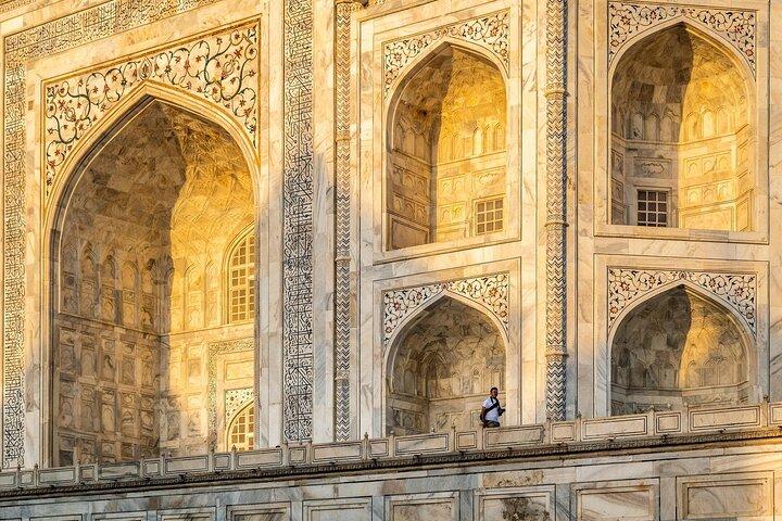 Viagem de um dia ao Taj Mahal e Agra saindo de Bangalore com voo comercial de ambos os lados
