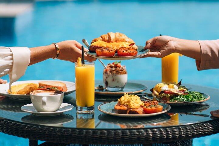 Dubai: Riva Beach Club Pool og Beach Day Pass