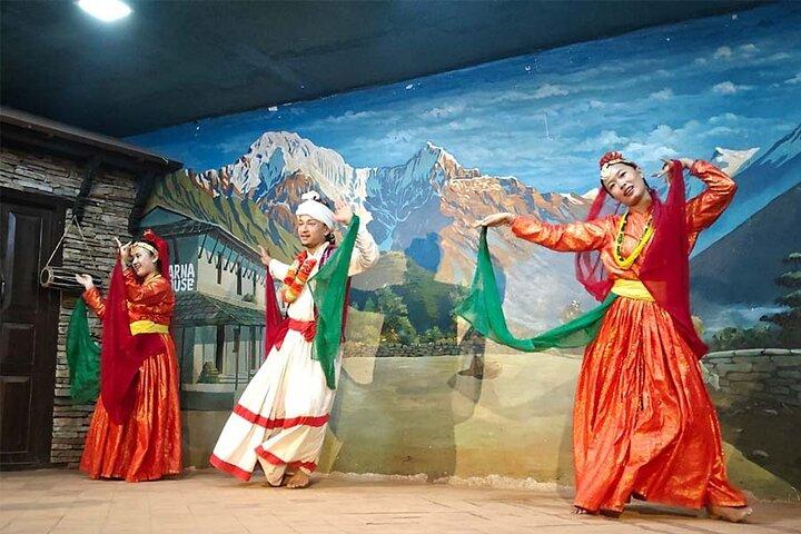 Cena con spettacolo culturale Kathmandu