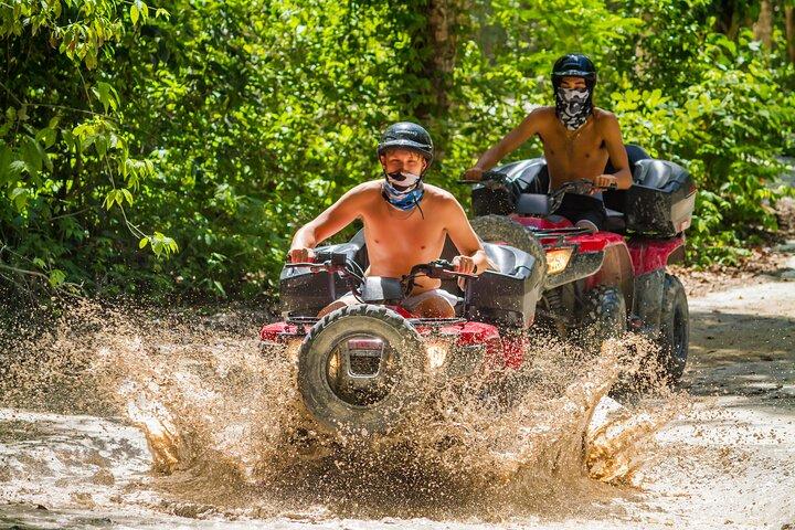 ATV para Jade Cavern, trilhas de barro, snorkel e almoço com Open Bar