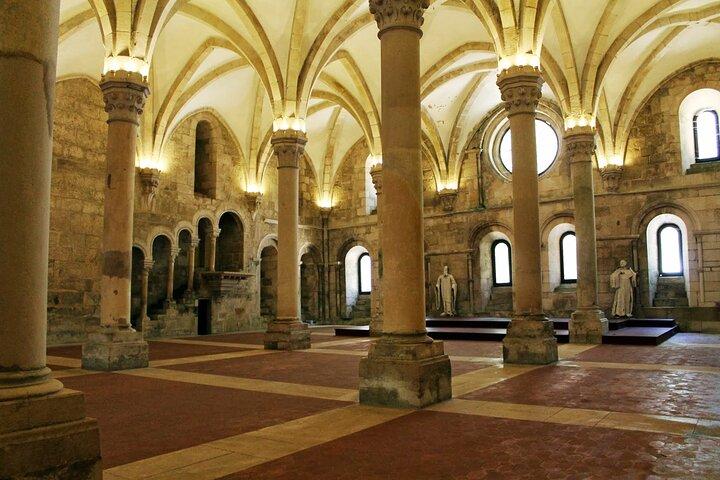 Treasures of Portugal Alcobaça, Nazaré and Óbidos from Lisbon