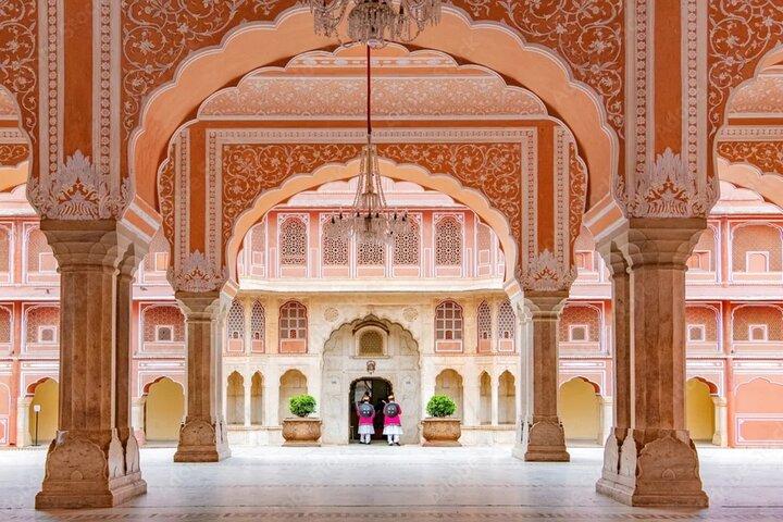 Heldagsbytur i Jaipur besøg Hawa Mahal, Amber Fort & City Palace