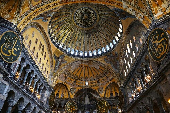 Private Tour Best of Old City: Hagia Sophia,Blue Mosque & Topkapi