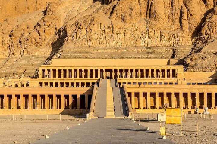 Luxor Tour from Hurghada with Kings Valley & Karnak