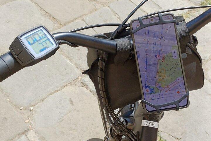ブドウ園訪問付きE-バイクトスカーナとキアンティセルフガイドツアー