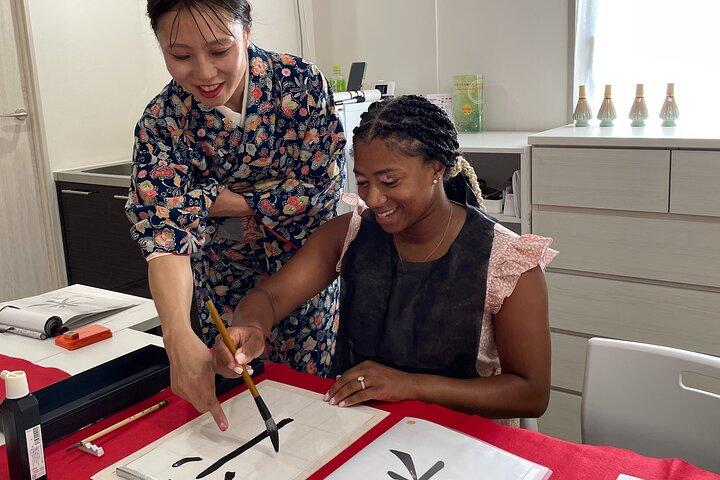 Traditionele Kalligrafie-ervaring in de buurt van Dotonbori