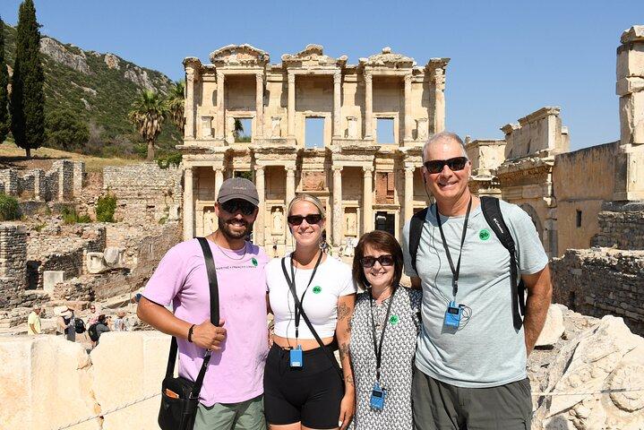 Tour privado de Éfeso, Virgen María y San Juan – desde el puerto de Kusadasi