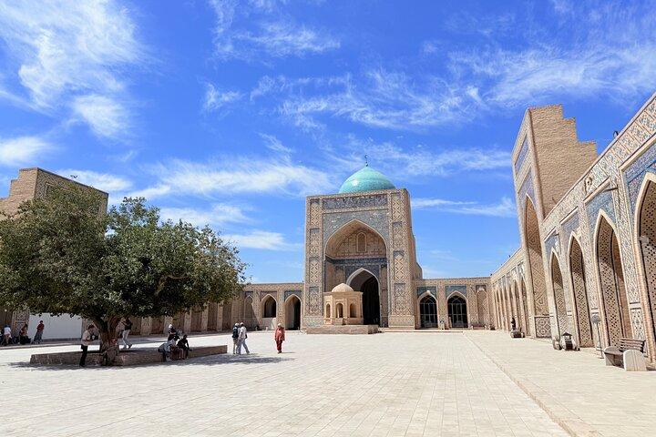 Buchara Tagestour. Abfahrt von Taschkent oder Samarkand