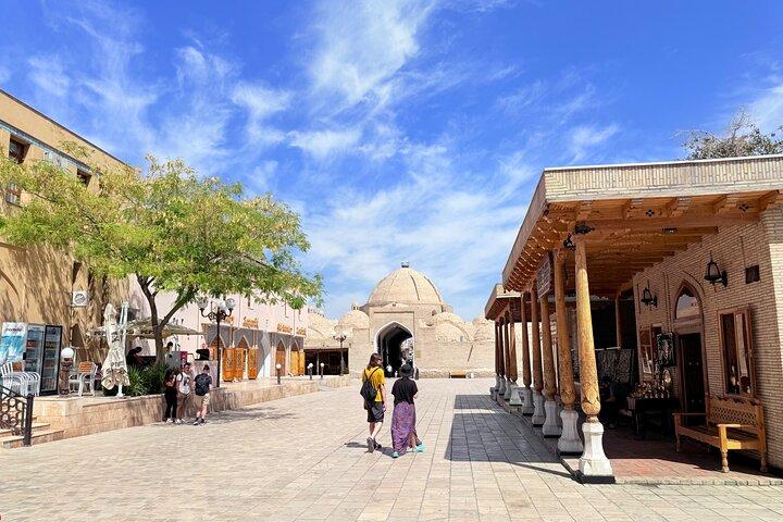 Bukhara: Complete Guided Walking Tour with a Small Group.