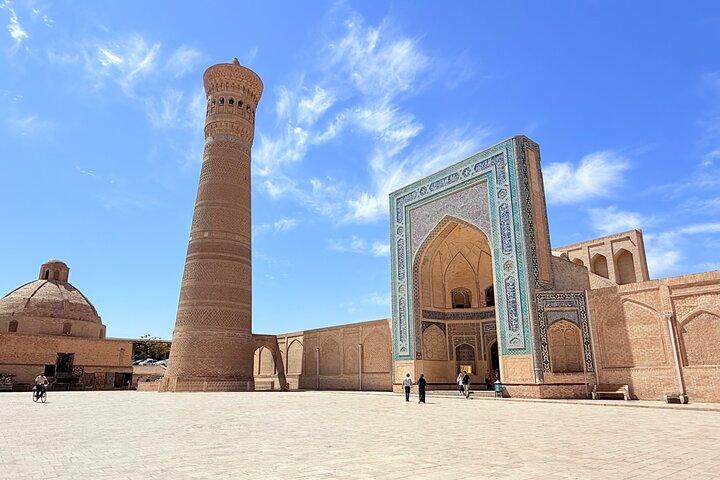 Bukhara: Walking Tour with a Small Group. Complete Guidance