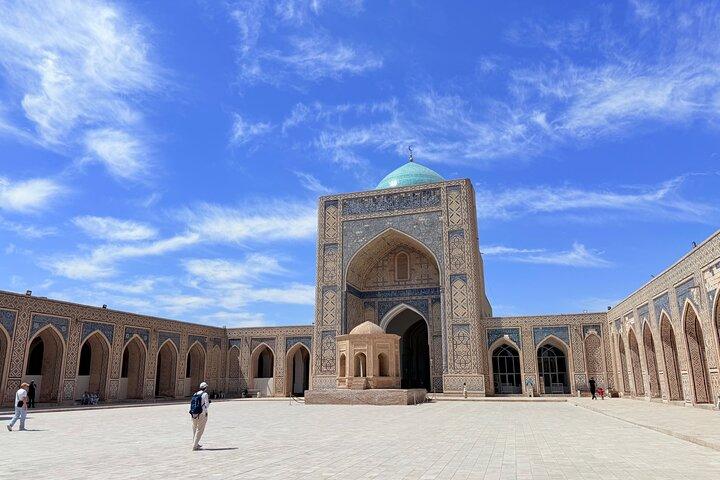 Bukhara: Complete Guided Walking Tour with a Small Group.