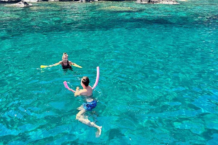 Excursion privée en bateau à Ischia – Eaux cristallines, grottes et détente
