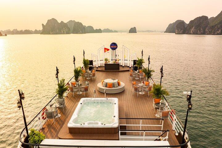Ha Long Bay 5 - Cruzeiro Star Day com buffet, caiaque e natação