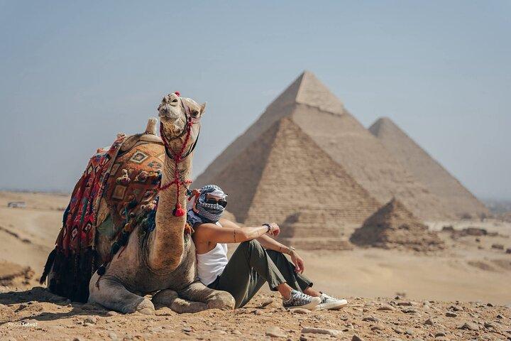Private Giza Pyramids and Sphinx Guided Tour