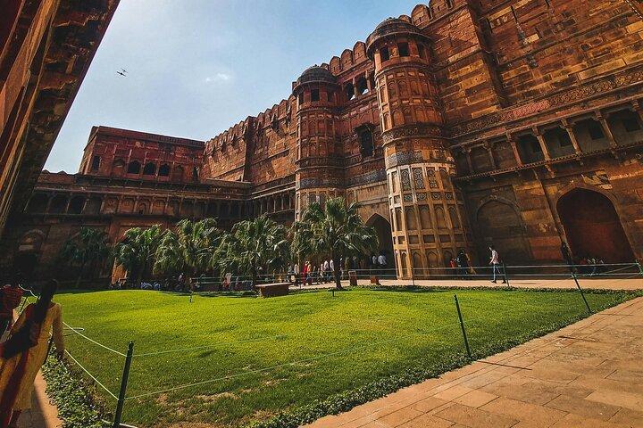 3-Day Tour to Delhi, Agra, Jaipur from Pune with one-way Commercial Flight
