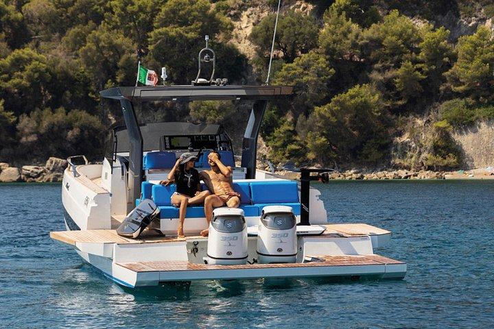 ソレントから専用ヨットでカプリ島1日脱出
