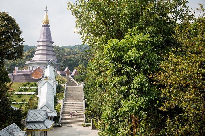 Hoteller i nærheden af Doi Inthanon Summit Waterfalls and Hill Tribe Day Tour