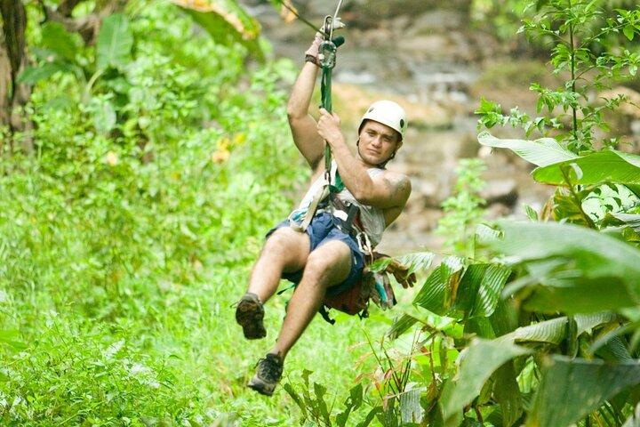 Meia-dia Cancun ATV Adventure com Ziplines & Cenote