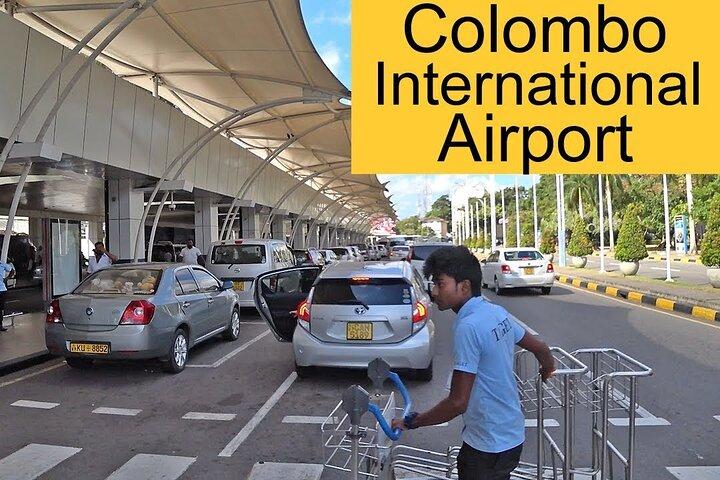 Kandy naar Bandaranayake Airport Katunayake Drop