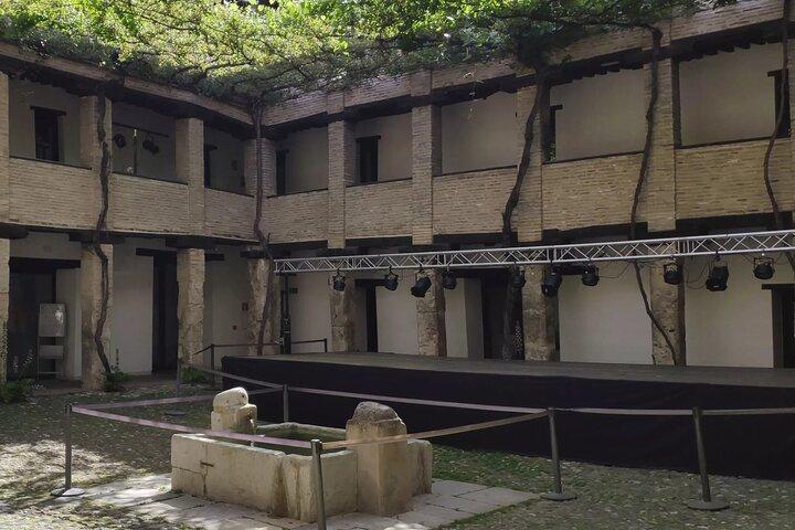 グラナダ中心部の建築ハイライト：セルフガイドツアー