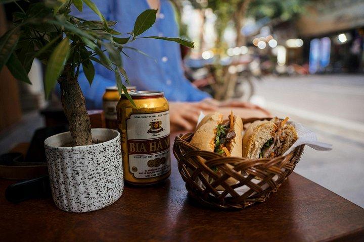 ゴールデンアワーバイクツアーハノイ：地元の味＆エッグコーヒー作り