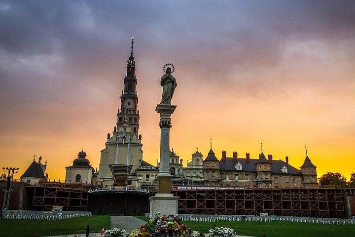 Krakow : チェストホヴァの黒い聖母＆ヤスナ・ゴラガイドツアー