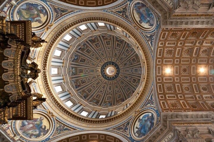 Prority entrance St. Peter's Basilica with Audioguide