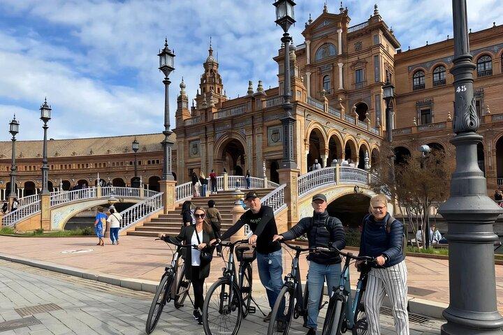 Sevilla elektrische fietstocht : Zelfstandige halve dag ervaring