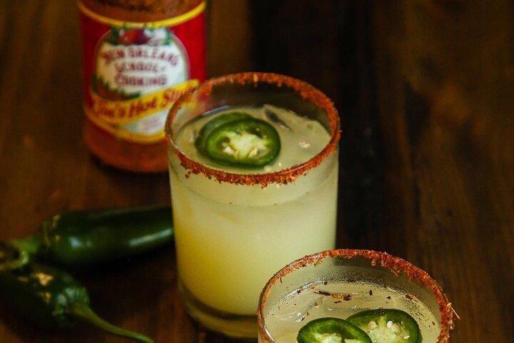 New Orleans Courtyard Cocktails : Happy Hour Mixology Class （ニューオリンズ・コートヤード・カクテル：ハッピーアワー・ミクソロジー・クラス）
