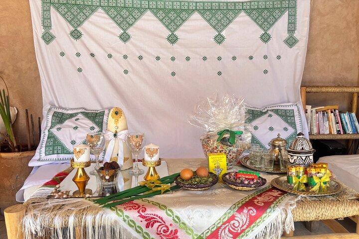 Henna and Moroccan Caftan Experience with Tea and Souvenir