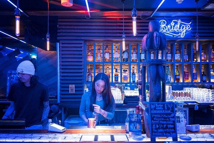 Shinjuku Ni-chome LGBT Bar Hopping Tour avec Guide local