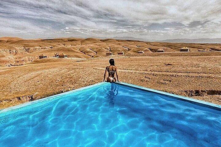 Agafay Desert Swimmingpool mit Mittagessen und Transfer – Marrakesch
