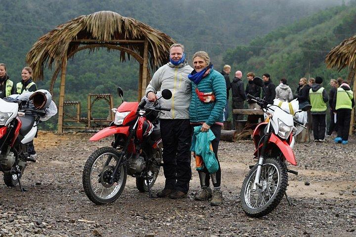 ハノイ発 4日間バイク周遊付き 5日間プライベートハザンツアー