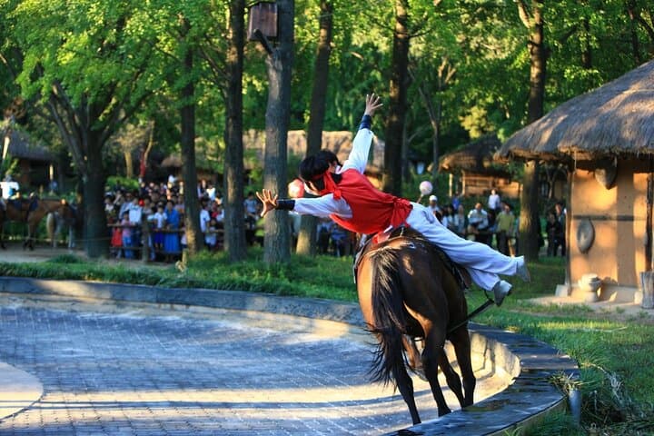 Korean Folk Village and Suwon Hwaseong Fortress Full Day Tour